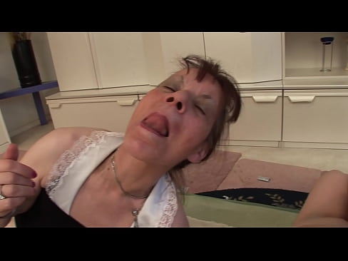 ❤️ Tvær ömmur og einn afi eiga þríeyki ❤️❌ Klámmyndband hjá okkur is.villagesexvideos.ru ️❤