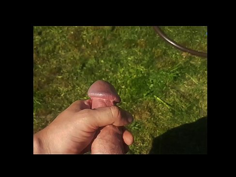 ❤️ Heit týpa lætur bleiku kisuna sína helvíti og kemur með sprautu í sumargarði ❤️❌ Klámmyndband hjá okkur is.villagesexvideos.ru ️❤