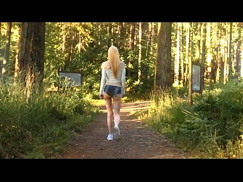 ❤️ Falleg kona hreyfir sig hægt, ekki nektarmyndband ❤️❌ Klámmyndband hjá okkur is.villagesexvideos.ru ️❤